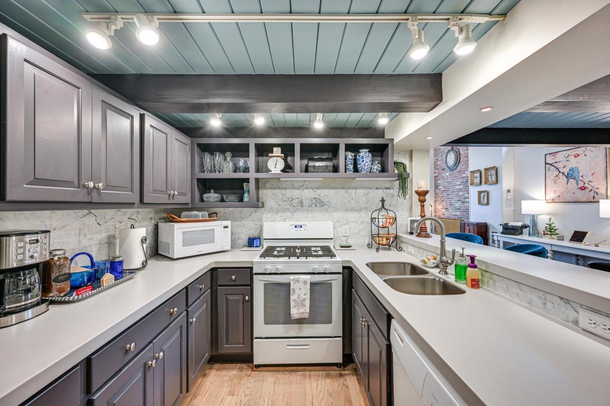 Walk To Arkansas River Historic Palace Loft! 萨利达 外观 照片