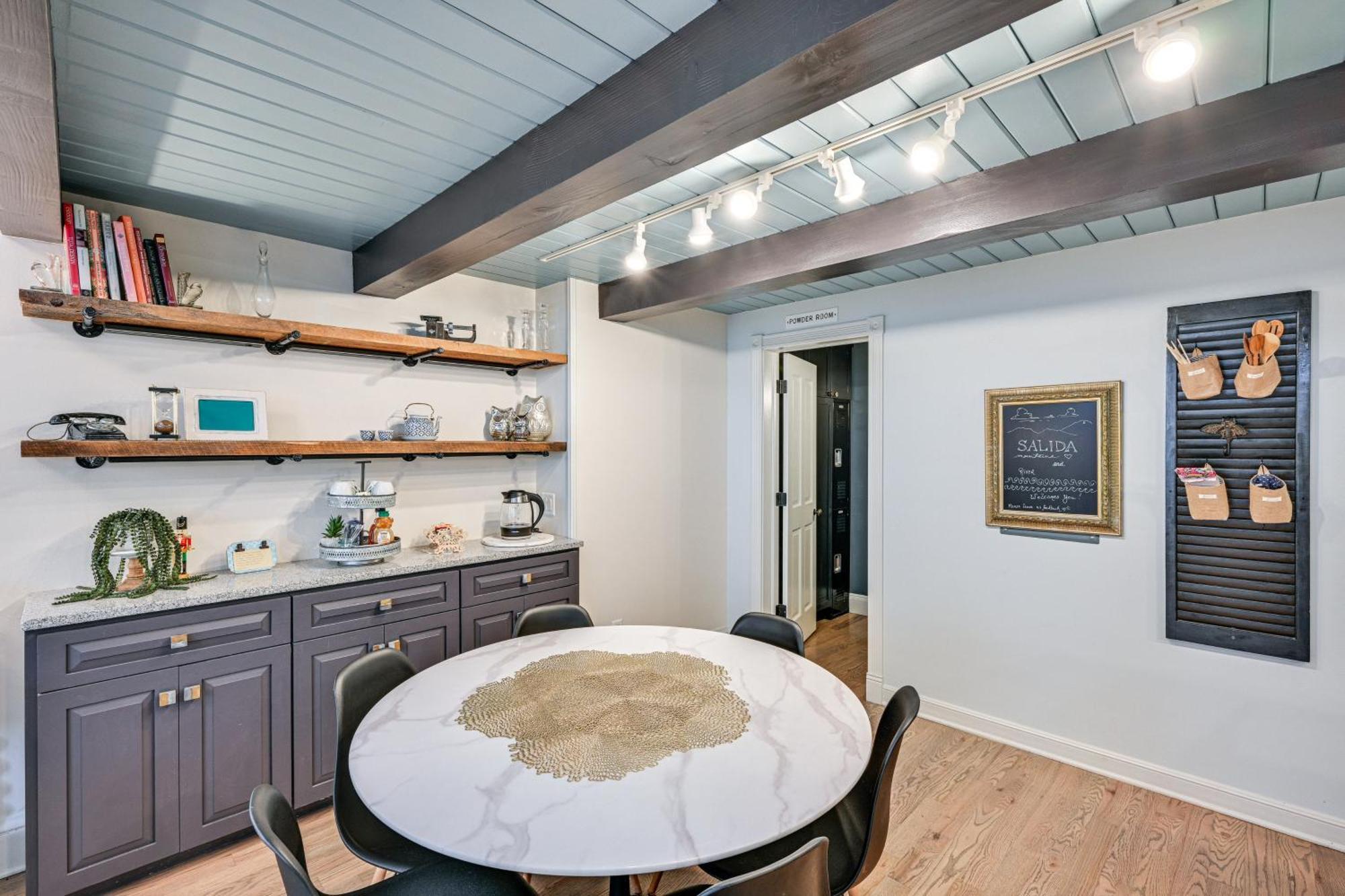 Walk To Arkansas River Historic Palace Loft! 萨利达 外观 照片