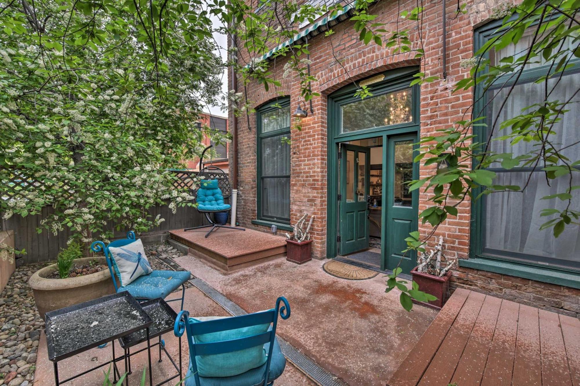 Walk To Arkansas River Historic Palace Loft! 萨利达 外观 照片